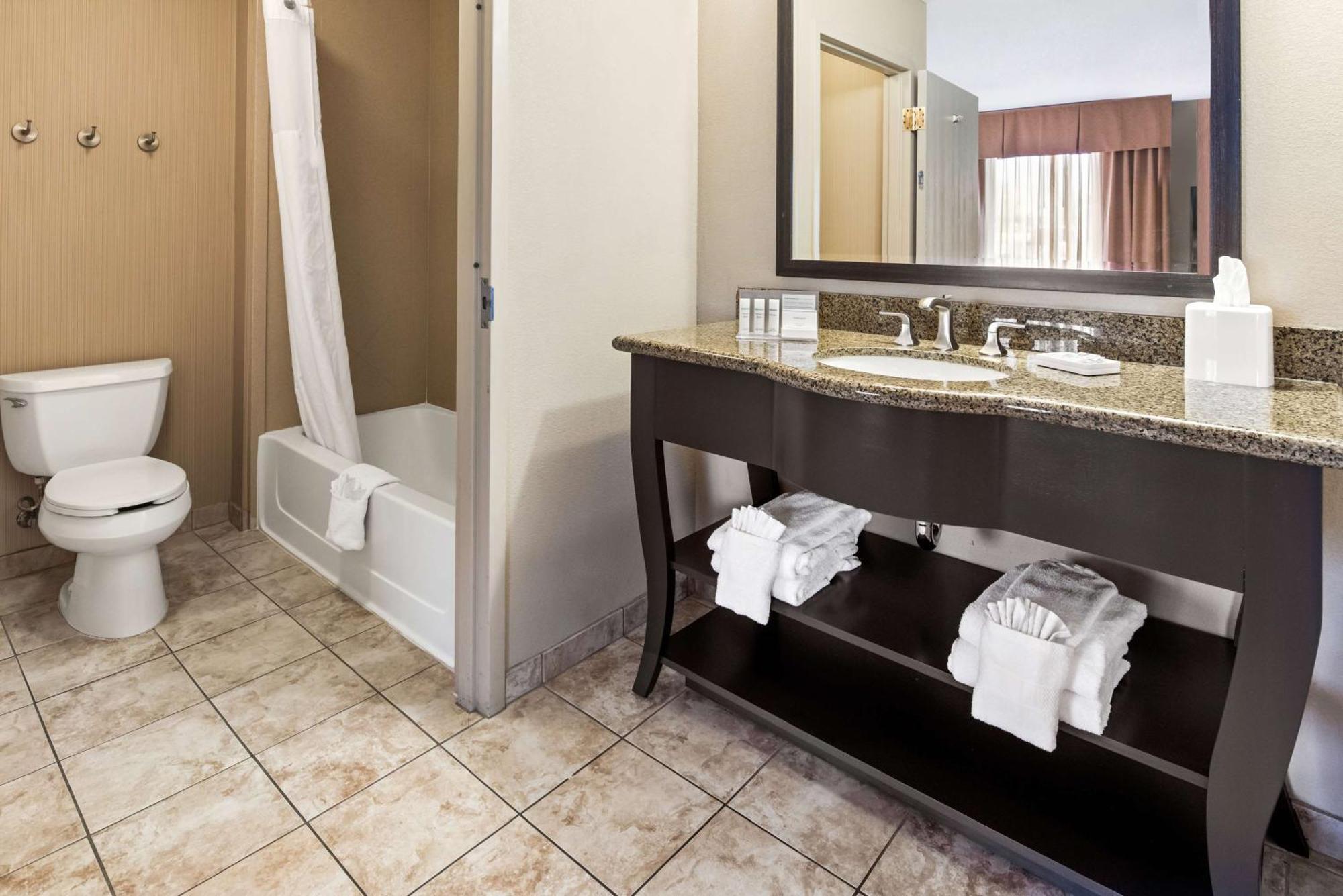 Hampton & Banning/beaumont Hotel 3*